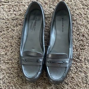 Bandolino silver loafers size 10